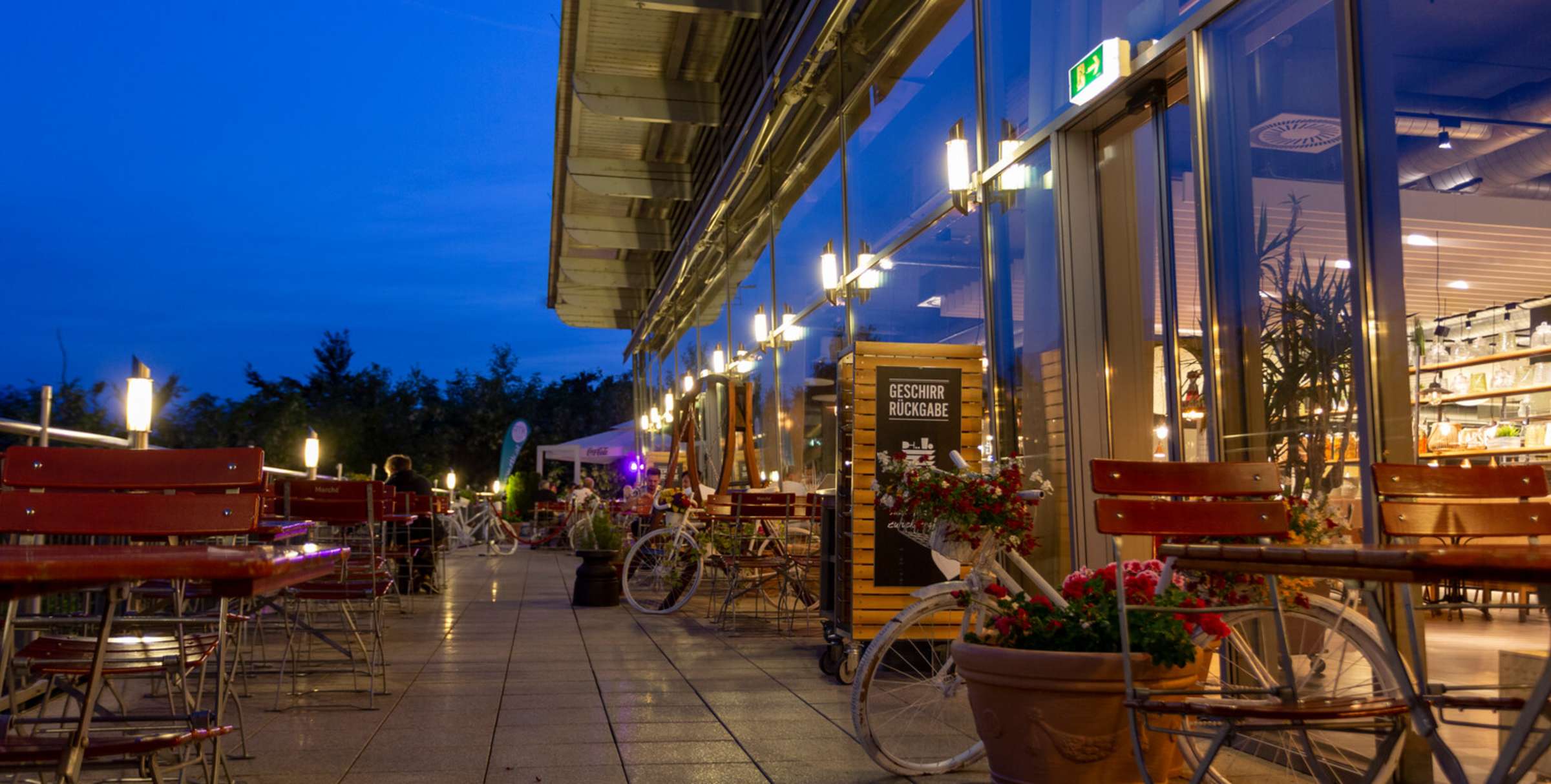 Terrasse bei Nacht Wörthersee