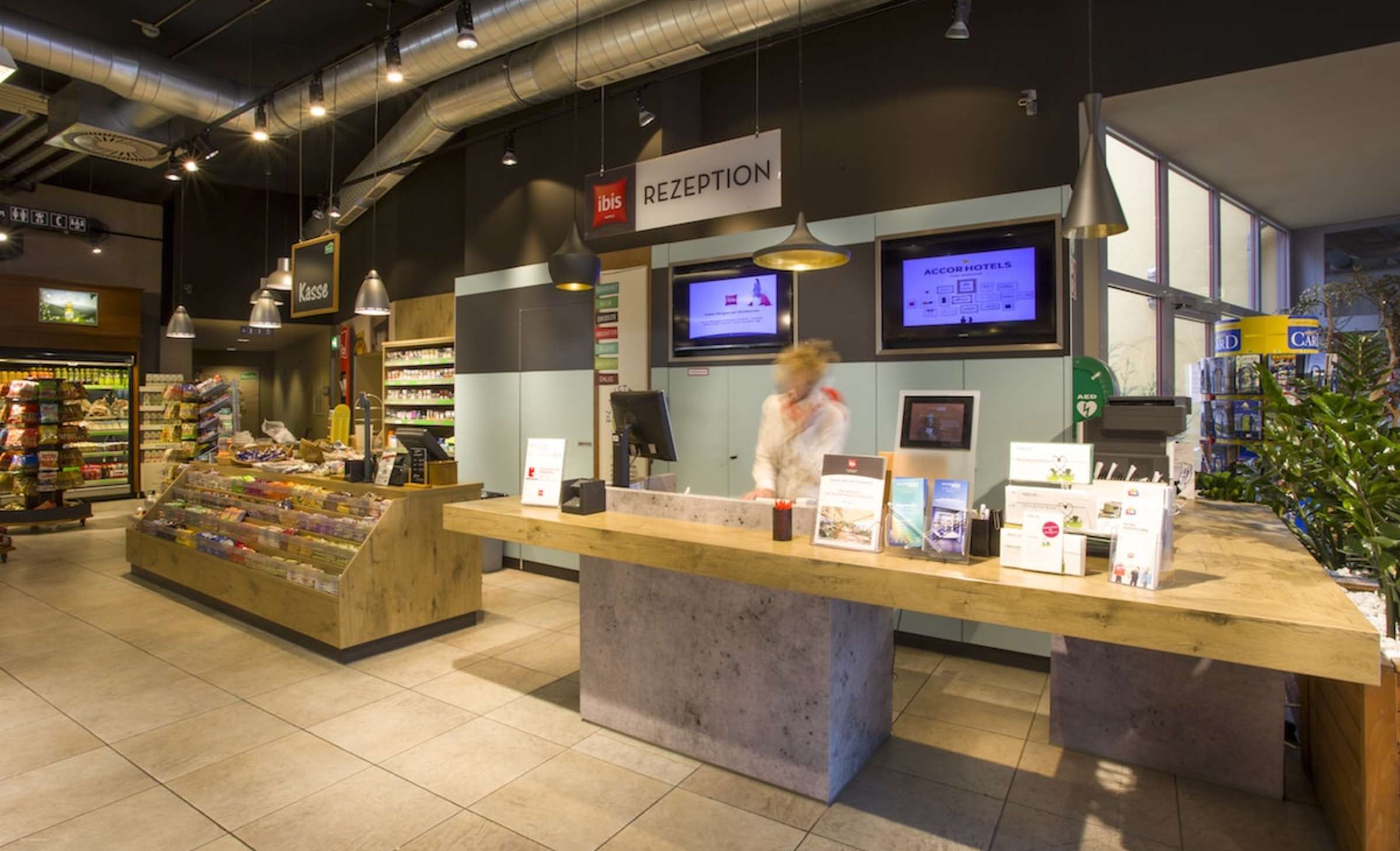 Wörthersee ibis Hotel Rezeption Wörthersee ibis hotel rezeption