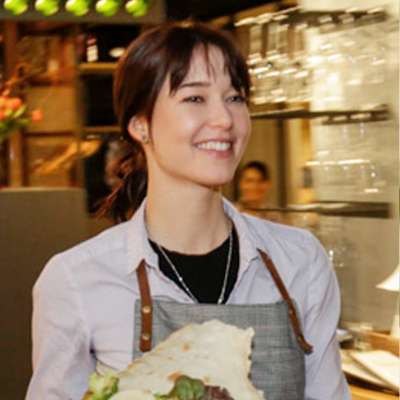 Trainee, Restaurant